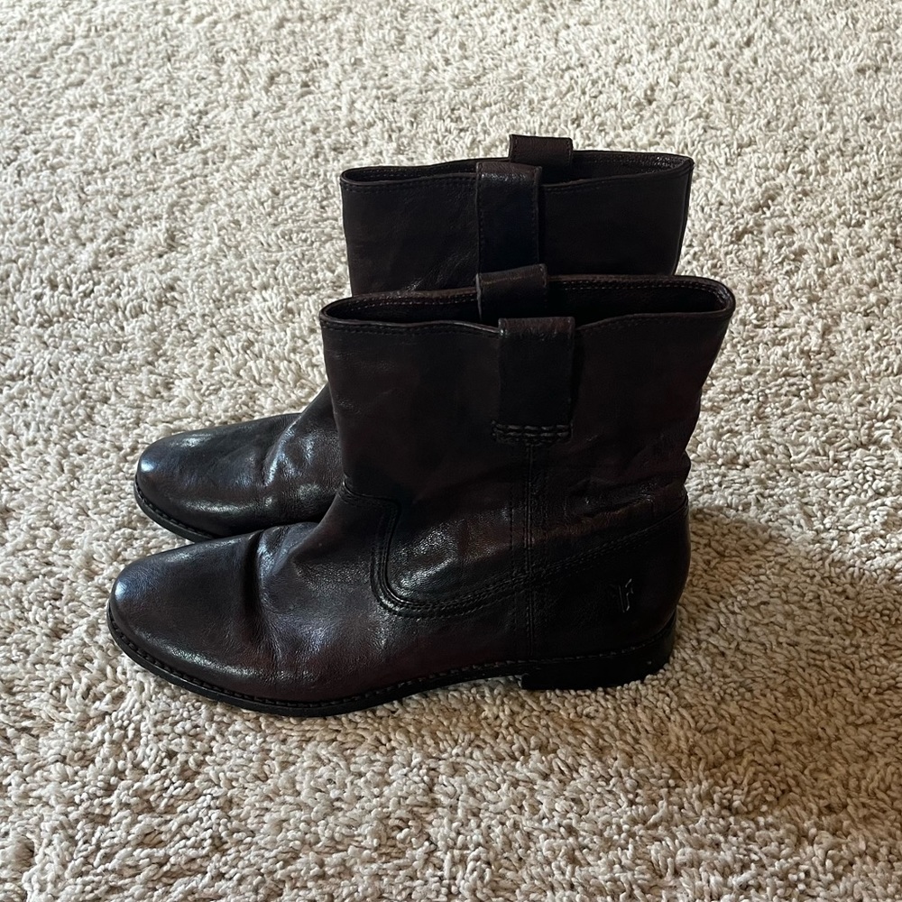 Frye Anna Shortie Boot | 9 - Picture 2 of 14